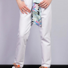 Pantaloni cu accesoriu esarfa, alb