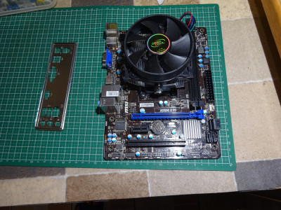 Placa de baza FM2+ MSI A55M-E33 +procesor A4 4000 +cooler foto