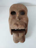 Masca lemn, veche, artizanala, cu mandibula mobila si dinti montati in gura