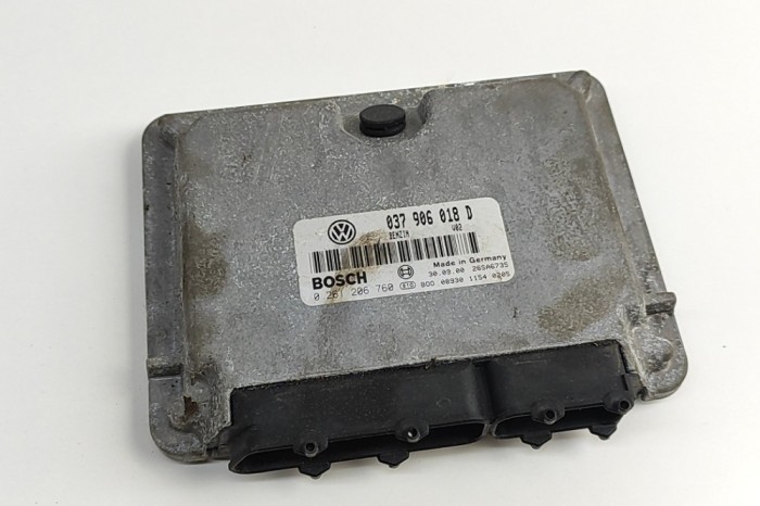 Unitate de control motor VW GOLF III Cabriolet 1E7 2001 OEM: 037906018D,0261206760 | 30323202