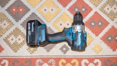 set unelte makita pe acumularor