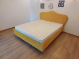Pat tapitat Perla 160 cm x 200 cm Galben din stofa catifea
