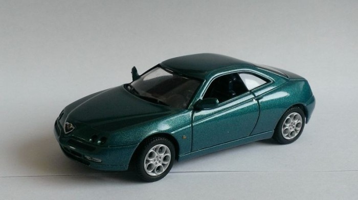 Macheta Alfa Romeo GTV 1995 - Solido 1/43