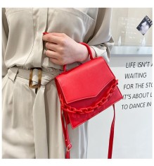Geanta mica Rosie, de Umar din Piele Ecologica, accesorizata cu lant
