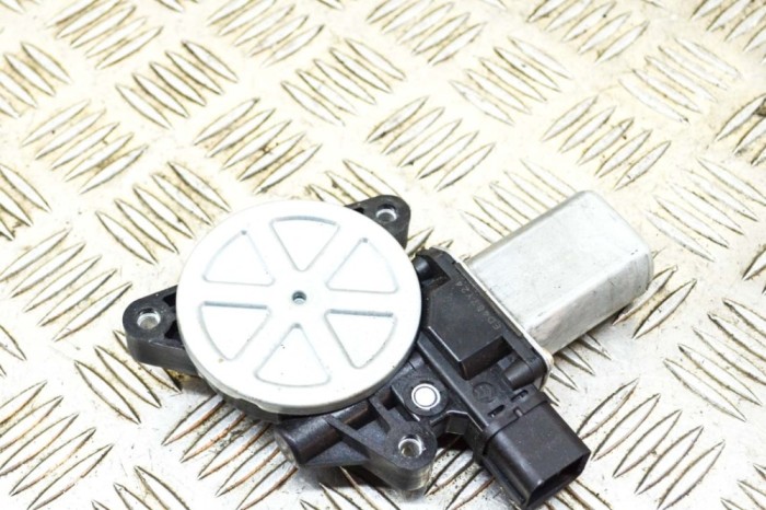 Modul de control trapa TESLA MODEL S 2018 OEM: ED467Y24 13694543