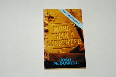 More than a carpenter - Josh McDowell foto