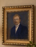 Portret in ulei pe p&acirc;nză o lucrare veche semnată &icirc;ncadrată &icirc;ntr-o ramă din lemn
