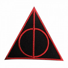 Talismanele Mortii HARRY POTTER - Sigla De Cusut pe Haina -Negru + Rosu foto