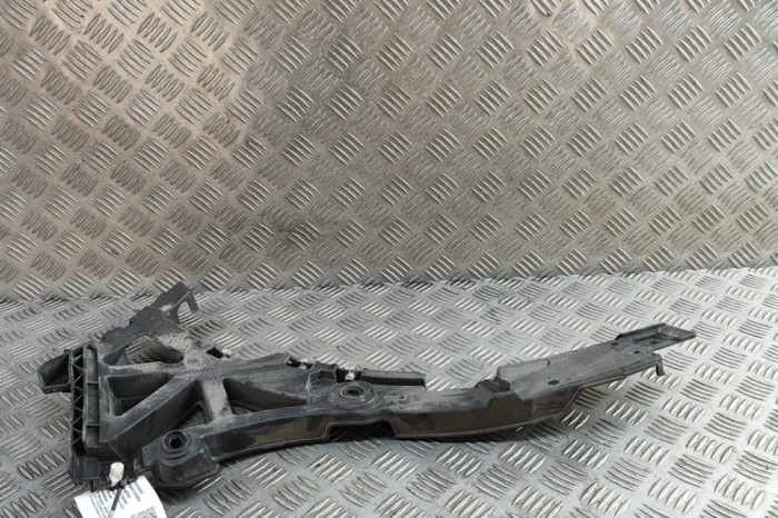Suport bara de protecție st&acirc;nga spate JAGUAR I-PACE X590 2018 OEM: J9D3-17B931-A | 31671921
