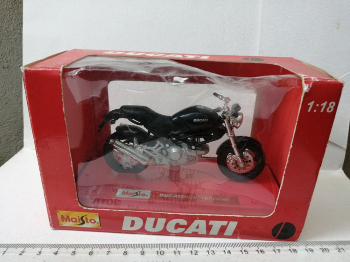 bnk jc Maisto Ducati 1/18 - in cutie