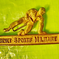2061-Insigna sportiva militara veche-Brevet Sportif Militaire bronz masiv aurit.