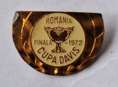 Tenis Finala CUPA DAVIS 1972 - Romania &amp;amp; SUA (I.Tiriac si Ilie Nastase) insigna foto