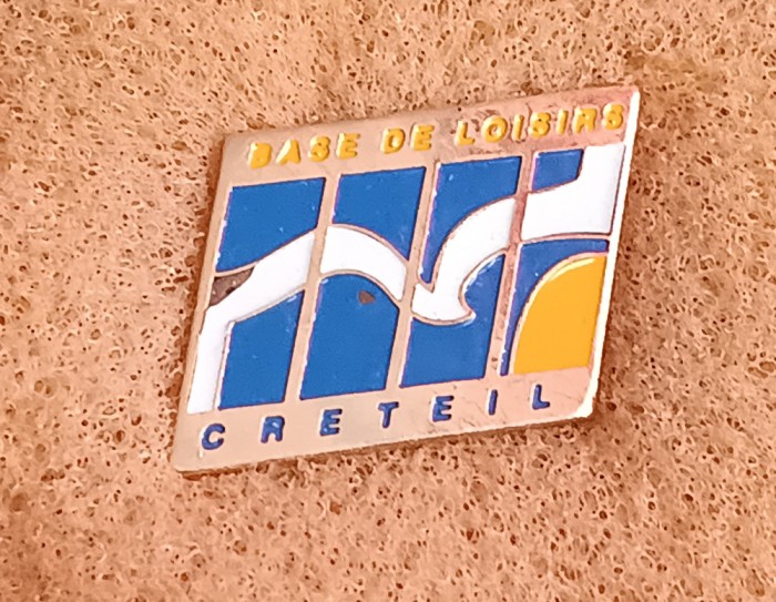 QW9 N7 78 - Insigna - tematica reclama - Creteil