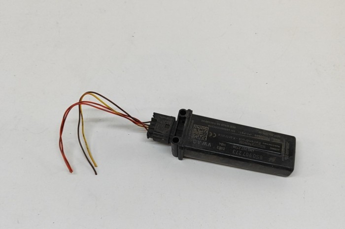 Modul de control presiune anvelope AUDI A3 Sportback 8VA, 8VF 2018 OEM: 8S0907273,4M0907273B | 30571727