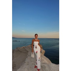 Rochie fără bretele cu detalii de trandafir alb