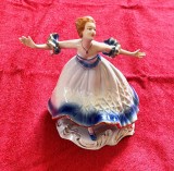 bibelou portelan figurina arpo curtea de arges vechi vintage comunist fine portelain made in romania crown regal