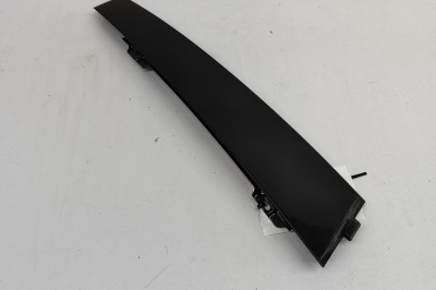 Ornament vertical parbriz st&amp;acirc;nga VW PASSAT Variant B7 365 2012 OEM: 3C4837901 | 30193636 foto