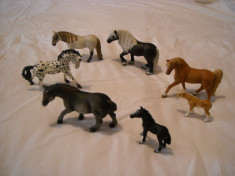 Schleich - 7 figurine cai - lot 1 foto