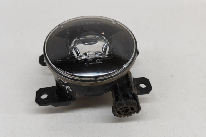 Proiector ceață st&acirc;nga față PEUGEOT 2008 II 2021 OEM: 9826960480,89251111 | 28131577