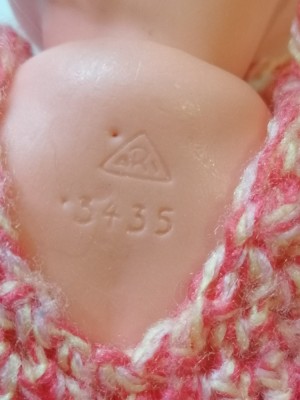 PAPUSA VECHE CU SERIE foto