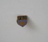 QW9 N5 87 - insigna - simobol soare - initialele FDJ, Europa
