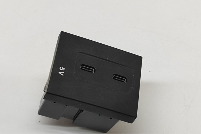 USB MERCEDES-BENZ A W177 2019 OEM: A2478200301 28516930