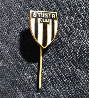 Insigna veche fotbal Stiinta Cluj foto