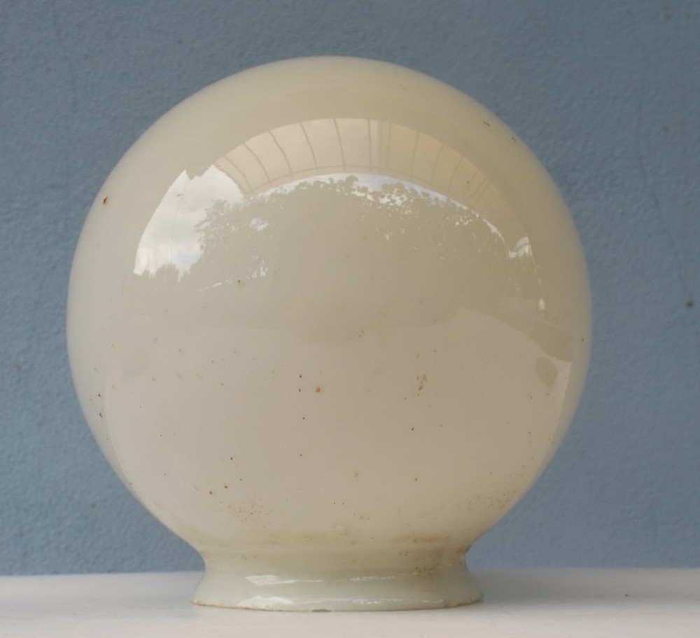 Abajur Glob sticla opalina 17cm | Okazii.ro