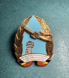 Insigna Pentru merite in activitatea de dirijare si control a circulatiei aeriene RSR