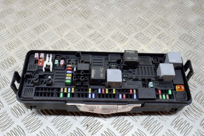 Modul panou de siguranțe LAND ROVER DISCOVERY V L462 2019 OEM: JPLA-14K016-CC,JPLA-14N030-AB,5C5A11F01 13566513