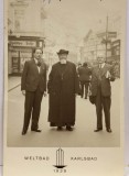 Băile Karlsbad, 1939: Mitropolitul Nicolae Bălan al Ardealului, profesorul Gheorghe Cuza (fiul lui A.C. Cuza) și istoricul Ioan Lupaș.