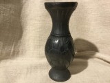 Vintage / Design - Vaza neagra din ceramica model deosebit cu flori !