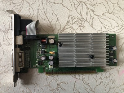 Placa Video GeForce 7200GS 64-bit 256MB GDDR2 SDRAM PCIe VGA/DVI-I/TVO foto