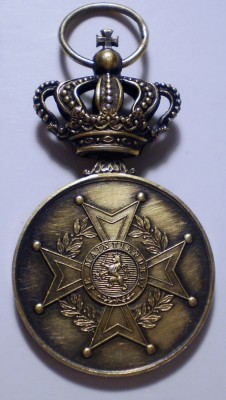 5.027 OLANDA NETHERLANDS ORDINUL ORDER OF ORANGE-NASSAU ARGINT foto