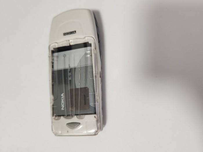 Telefon Nokia 6100 transparent reconditionat model rar