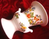 VAZA PORTELAN ENGLEZESC AYNSLEY FINE ENGLISH BONE CHINA MODEL COTTAGE GARDEN DECOR CU FLORI SI FLUTURI