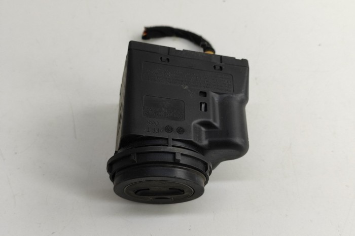 PORSCHE CAYENNE 92A 2014 OEM: 7PP905865F,7PP.905.865.F SKU: 30123906