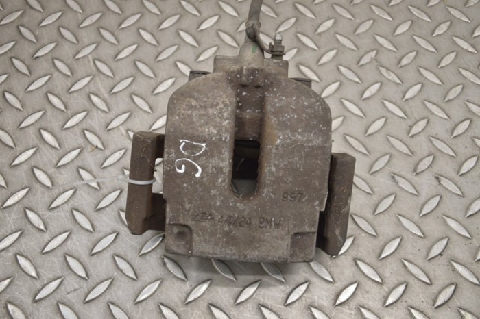 Etrier de fr&acirc;nă dreapta spate BMW X5 F15, F85 2015 15386693