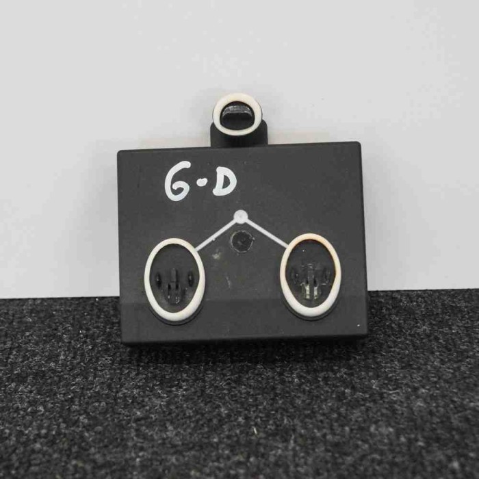 Modul de control ușă dreapta spate AUDI A3 Limousine 8VS, 8VM 2014 OEM: 5Q0959395A 2299963