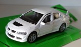 Macheta Mitsubishi Lancer Evo 8 2003 alb - Welly 1/36