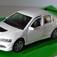 Macheta Mitsubishi Lancer Evo 8 2003 alb - Welly 1/36