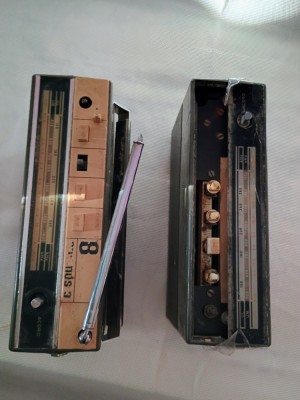 Radio Cosmos -set 2 aparate radio pentru piese foto