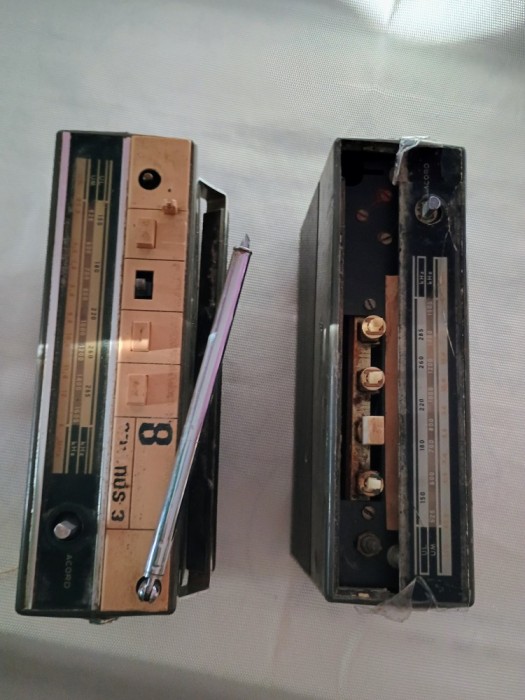 Radio Cosmos -set 2 aparate radio pentru piese