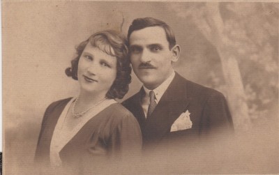 FOTOGRAFIE FAMILIE 12.VI.1932 DIMENSIUNI 130 X 85 mm. foto