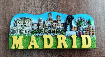 D7 - Magnet frigider - tematica turism - Spania 62 foto