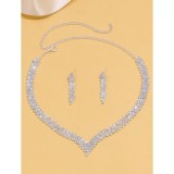Cumpara ieftin Set Bijuterii Cu Strasuri 3 Piese, Colier si Cercei Argintiu - 22894
