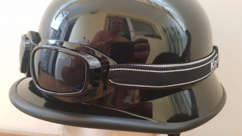 Casca moto nazi negru mat cu ochelari | arhiva Okazii.ro