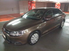 Volkswagen Jetta 1.6 TDI High Line foto