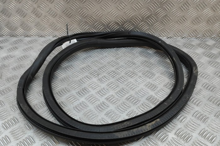 Garnitura ușă dreapta spate MERCEDES-BENZ CLA Coupe C118 2023 OEM: A1186920800 | 29832220