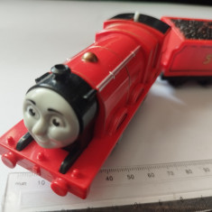 bnk jc Thomas & Friends Trackmaster Mattel 2013 - locomotiva James functionala